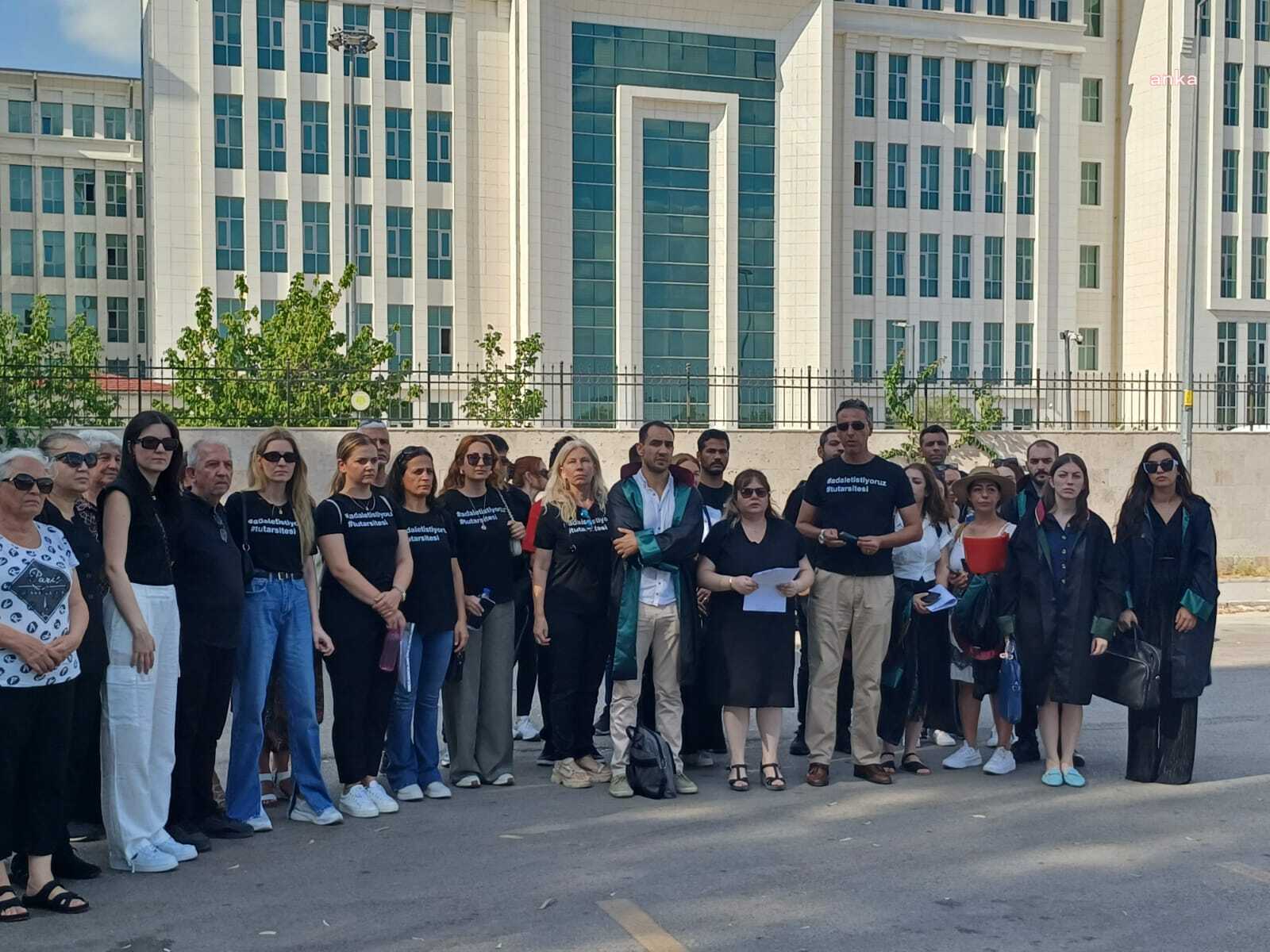 Adana'da 63 kişiye mezar olan Tutar Apartmanı davasının dördüncü duruşması görüldü…