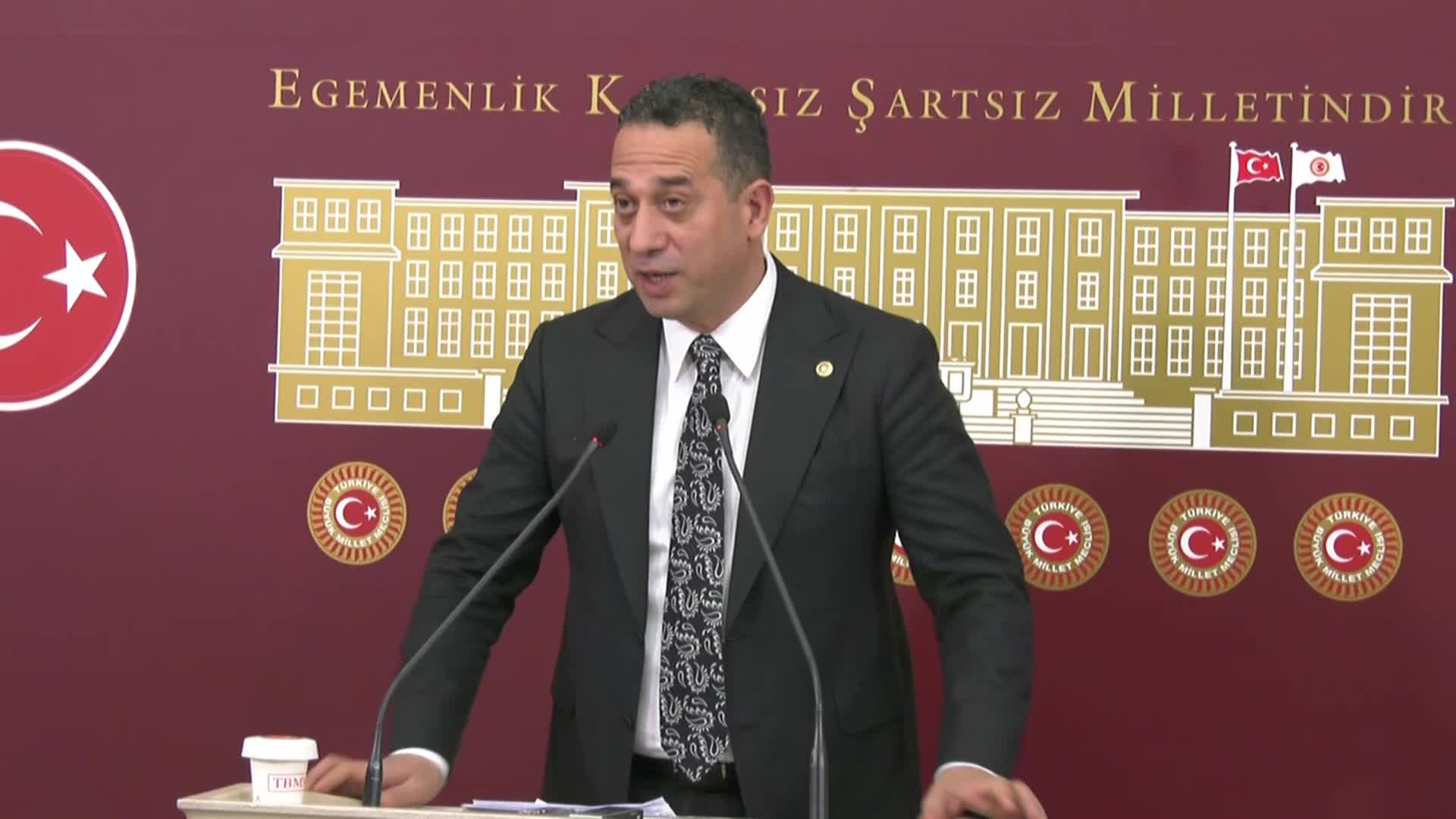 ALİ MAHİR BAŞARIR: “ANAYASA MAHKEMESİ BAŞKANI, BU ÜLKENİN CUMHURBAŞKANI’NIN GÖZÜNÜN İÇİNE BAK BAKA ANAYASANIN ÜSTÜNLÜĞÜNÜ TARİF ETTİ. BEN AYM BAŞKANI’NI KUTLUYORUM”