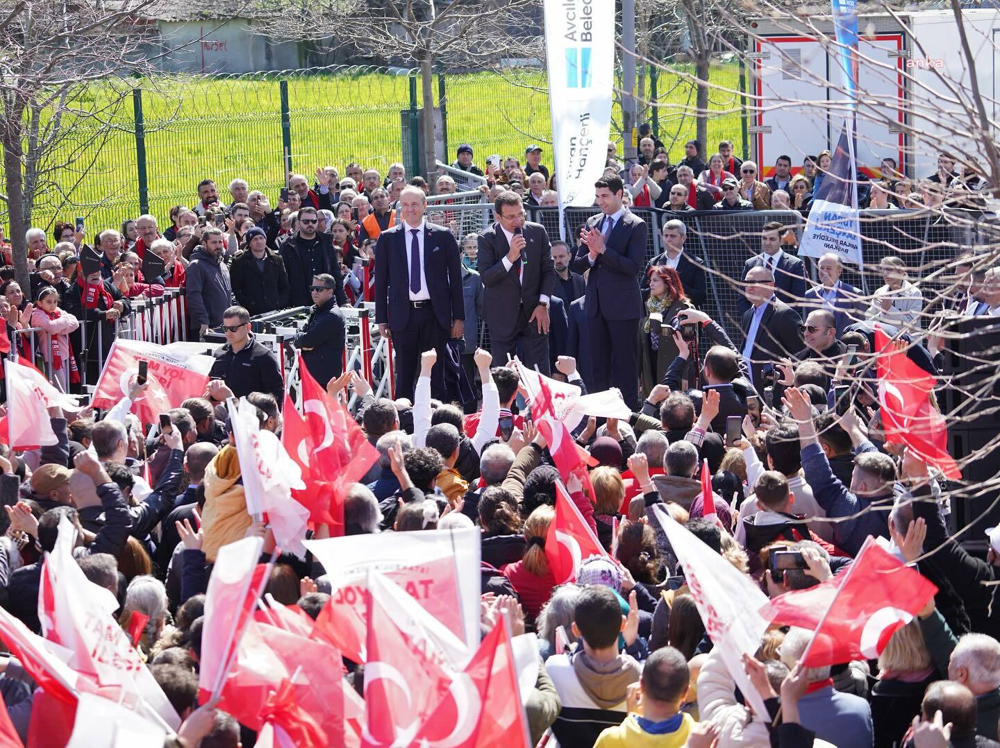 AVCILAR BELEDİYESİ’NİN “DÖNÜŞÜM MAHALLESİ” PROJESİ, İMAMOĞLU’NUN KATILIMIYLA TANITILDI 