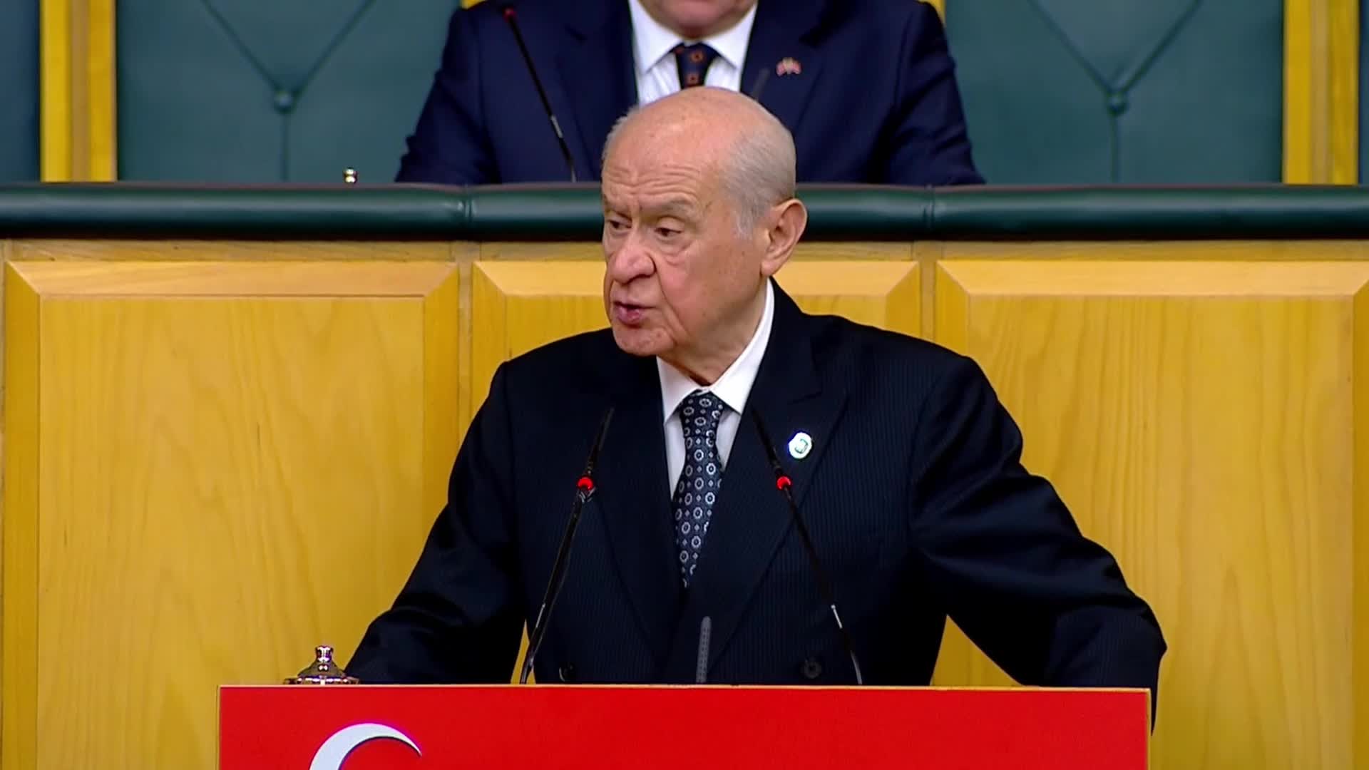 BAHÇELİ'DEN “ABD” ÇIKIŞI: “BÖLÜCÜ TERÖR ÖRGÜTÜNE YÖNELİK OPERASYONLARIMIZIN DURMASINI İSTEYEN ABD’NİN KENDİ İÇİNDE OPERASYON DÖNEMİNİN FİTİLİ TUTUŞMUŞTUR. GÜNÜN BİRİNDE KUZEY-GÜNEY İHTİLAFININ NÜKSETMESİNE İNSANLIK ELBETTE ŞAHİTLİK EDECEKTİR” (2) 