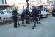 BEYLİKDÜZÜ'NDE YOL BAKIM VE YENİLEME ÇALIŞMALARI HIZ KESMİYOR