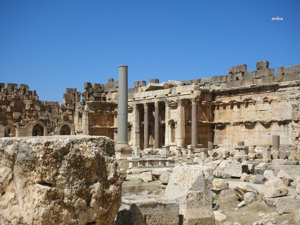 İsrail, Lübnan’ın UNESCO Dünya Mirası Liste’sinde yer alan Baalbek kenti için tahliye uyarısı yaptı