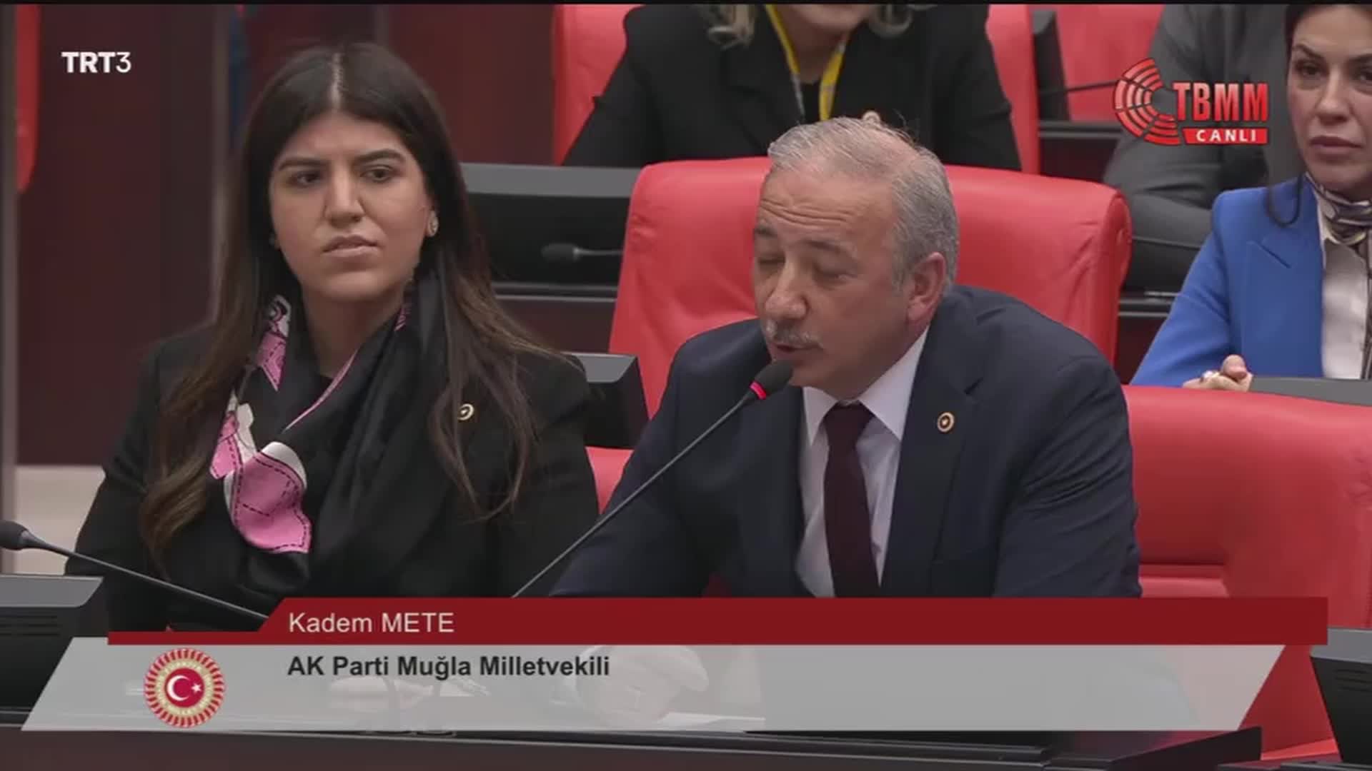 MECLİS'TE 'KALİBRE' TARTIŞMASI... CHP'Lİ BAŞARIR'DAN VE AKP'Lİ METE'YE: "KALİBRESİZLİK, YAZLIK SARAYINA MARMARİS'TE 40 MİLYON AYIRIP DA BODRUM'UN İÇME SUYU PROJESİNE BİN LİRA AYIRMAKTIR"