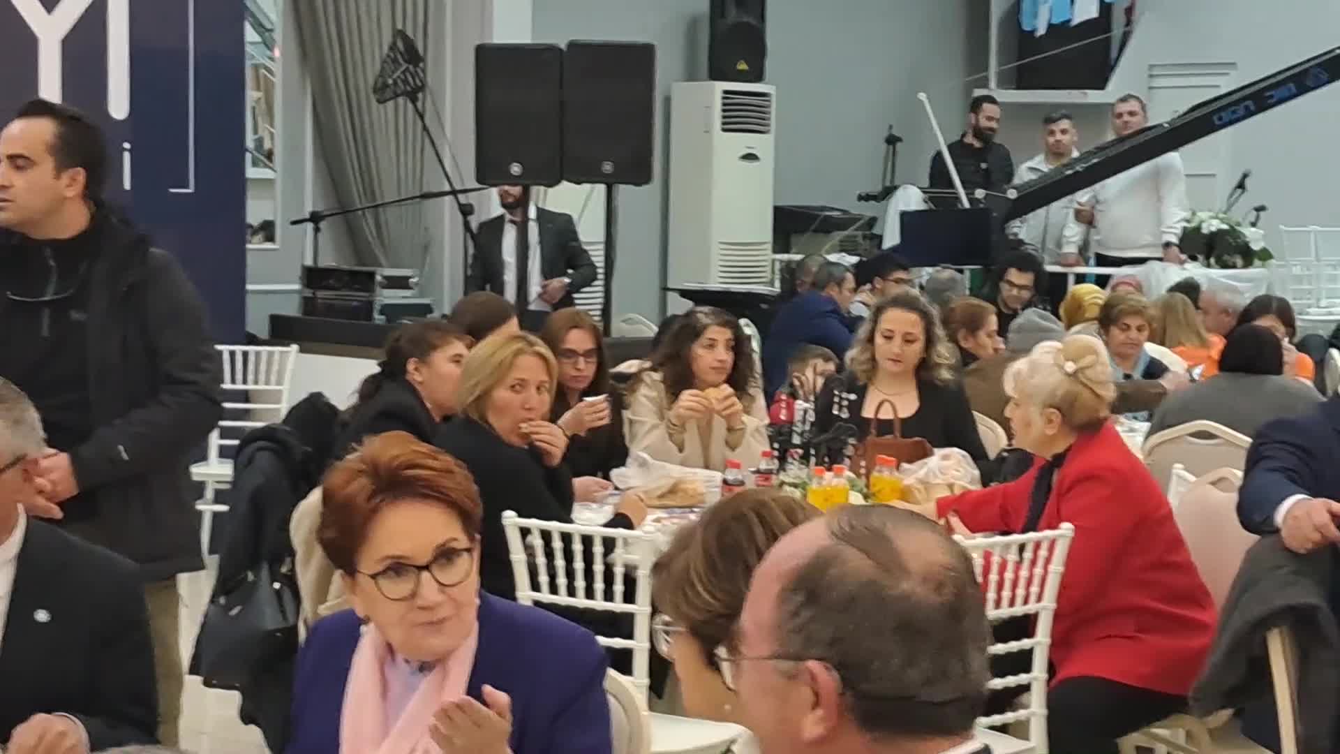 MERAL AKŞENER: "EMEKLİLER AÇ SAYIN ERDOĞAN. 10 BİN LİRAYLA BİR EMEKLİNİN NE İSTANBUL'DA NE DE ARTVİN'DE GEÇİNMESİ MÜMKÜN DEĞİL"