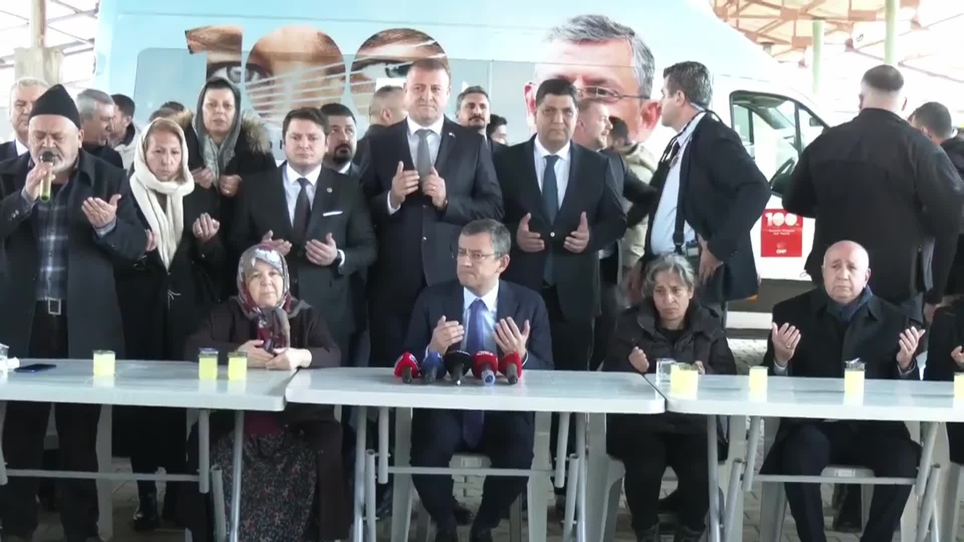 ÖZGÜR ÖZEL İSLAHİYE’DE: “DÜNYANIN EN GÜZEL MEMLEKETİNDE, DÜNYANIN EN YİĞİT, EN MERT, EN GÜZEL İNSANLARININ YAŞADIĞI BU MEMLEKETTE HER BİR CANIMIZIN KIYMETİNİ HEP BİRLİKTE BİLMEK DURUMUNDAYIZ”