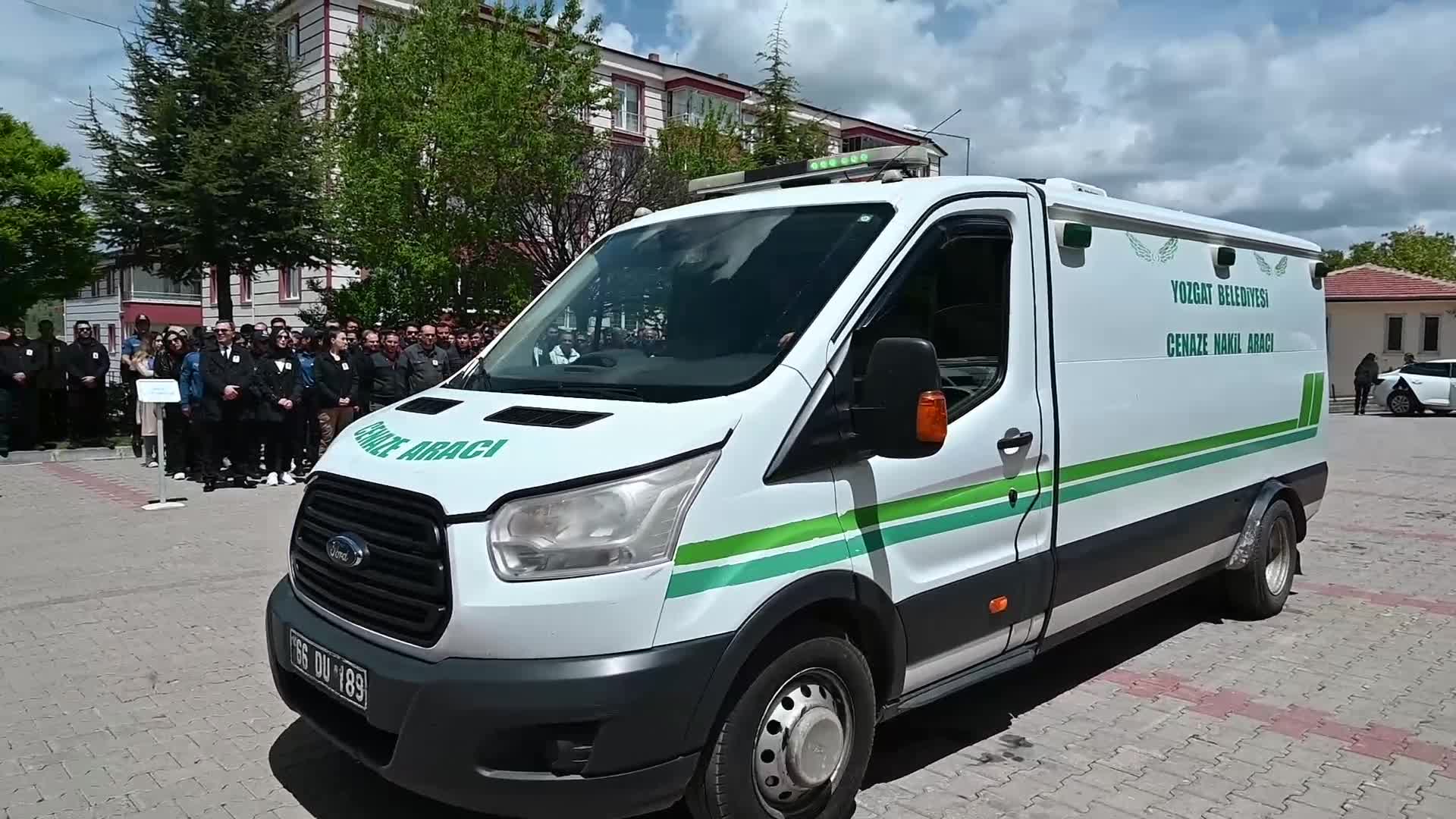 YOZGAT’TA GÖREVİ BAŞINDA VEFAT EDEN POLİS MEMURU İÇİN TÖREN DÜZENLENDİ