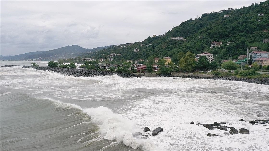 Karadeniz'in Orta Kesimlerinde Fırtına Alarmı