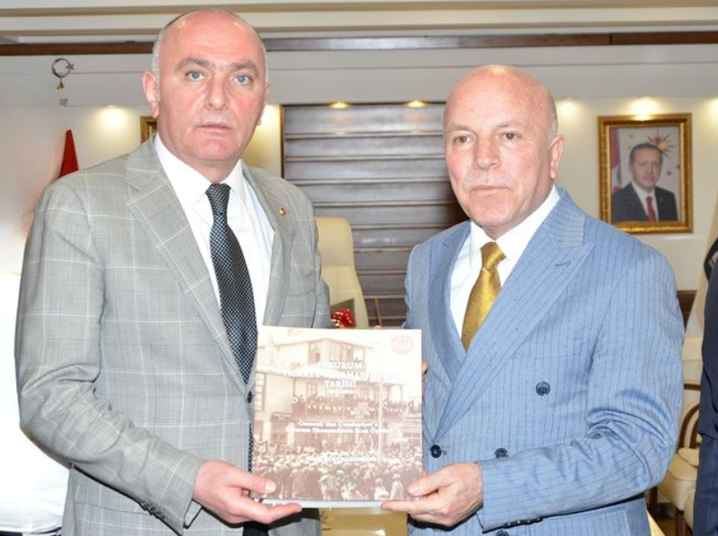 Erzurum Ticaret Odası Yönetimi Başkan Mehmet Sekmen'i Ziyaret Etti