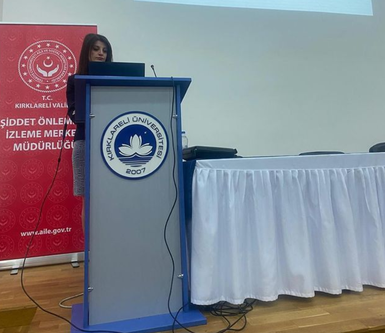 Kırklareli Üniversitesi'nde Kadına Şiddet ve Erken Yaşta Evliliklere Karşı Bilinçlendirme Eğitimleri Düzenlendi