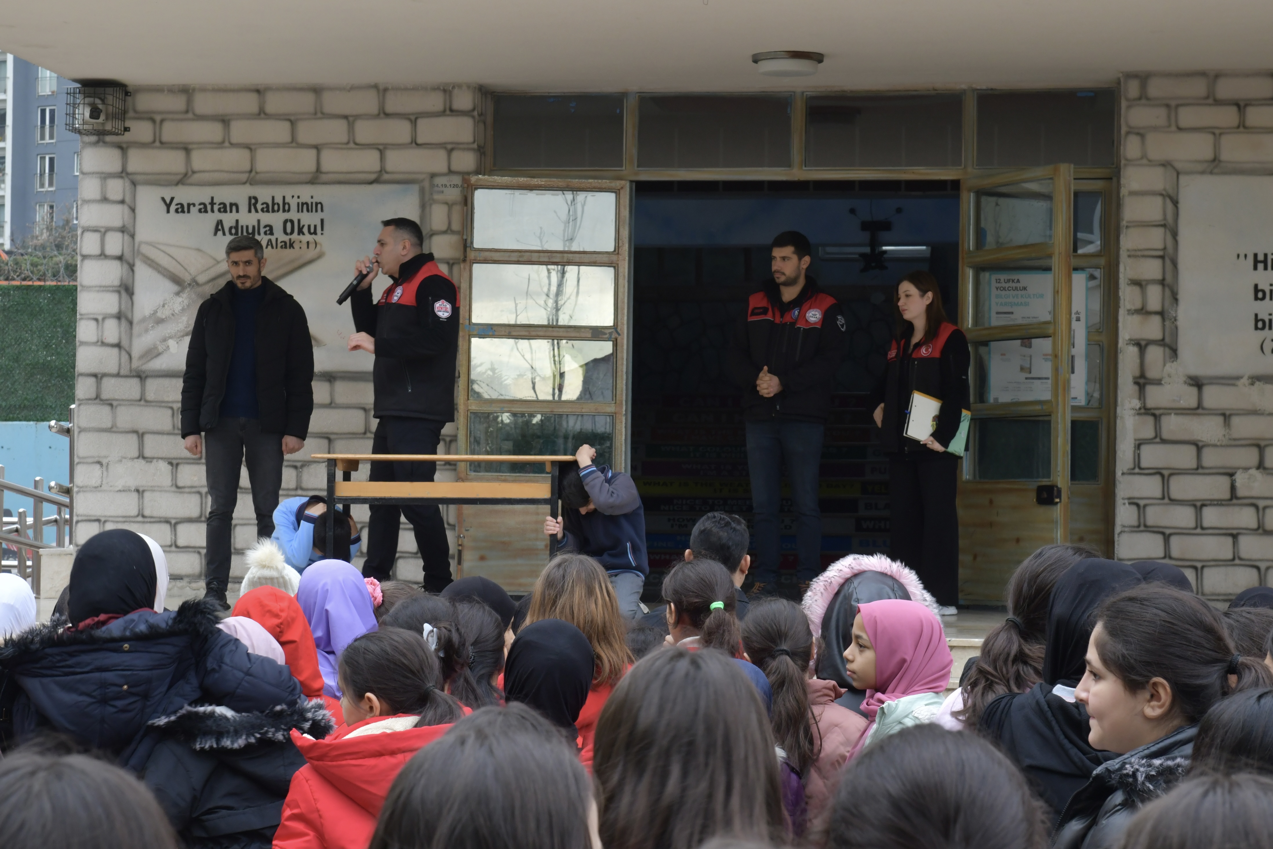 Esenyurt Belediyesi'nden Öğrencilere Afet Bilinci Eğitimi